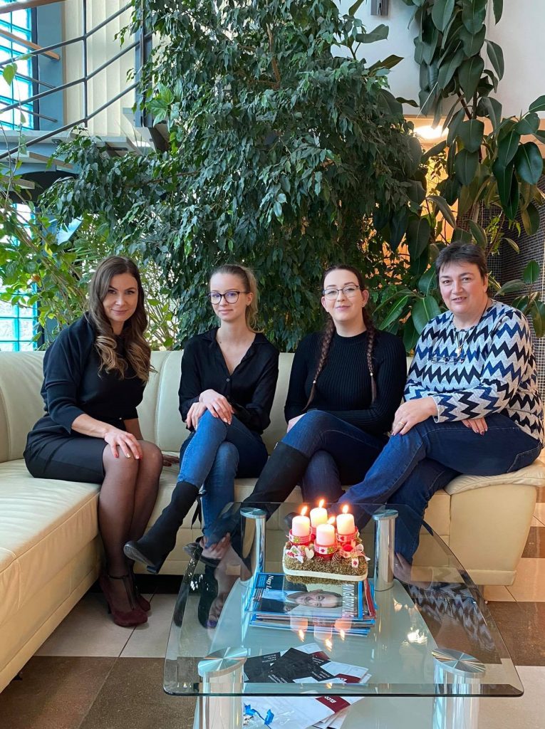 Ünnep a könyvelőirodában